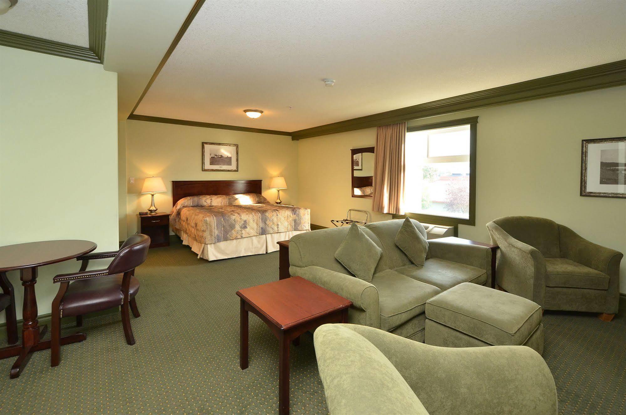 Big Lake Inn Slave Lake Exterior photo